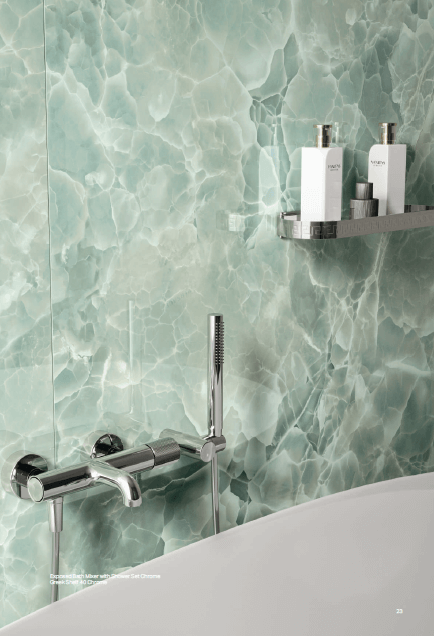 Douche haut de gamme SuissePergo carrelage VersaceCeramice signé Versace