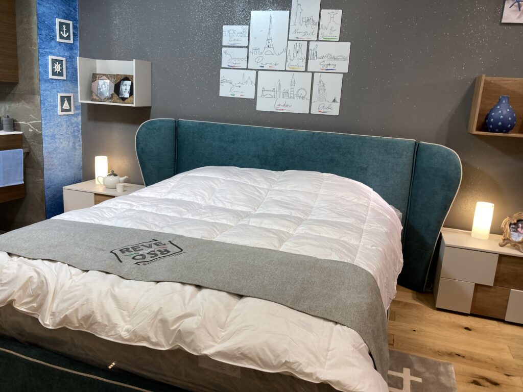 Chambre à coucher SuissePergo & GNOATO moderne, design et confort